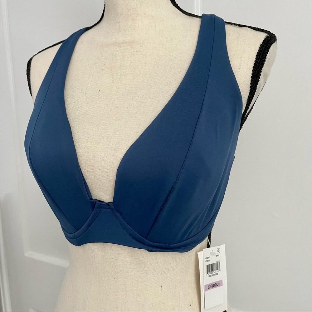 BECCA underwire halter bikini 32F(DDD)